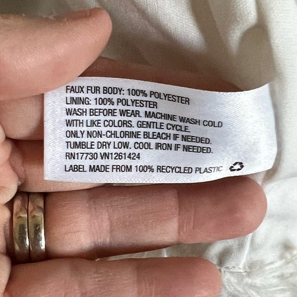 Off White Whisper Faux Fur Jacket Size L 10/12 - Picture 4 of 4